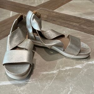 Eileen Fisher women’s sandals, size 9